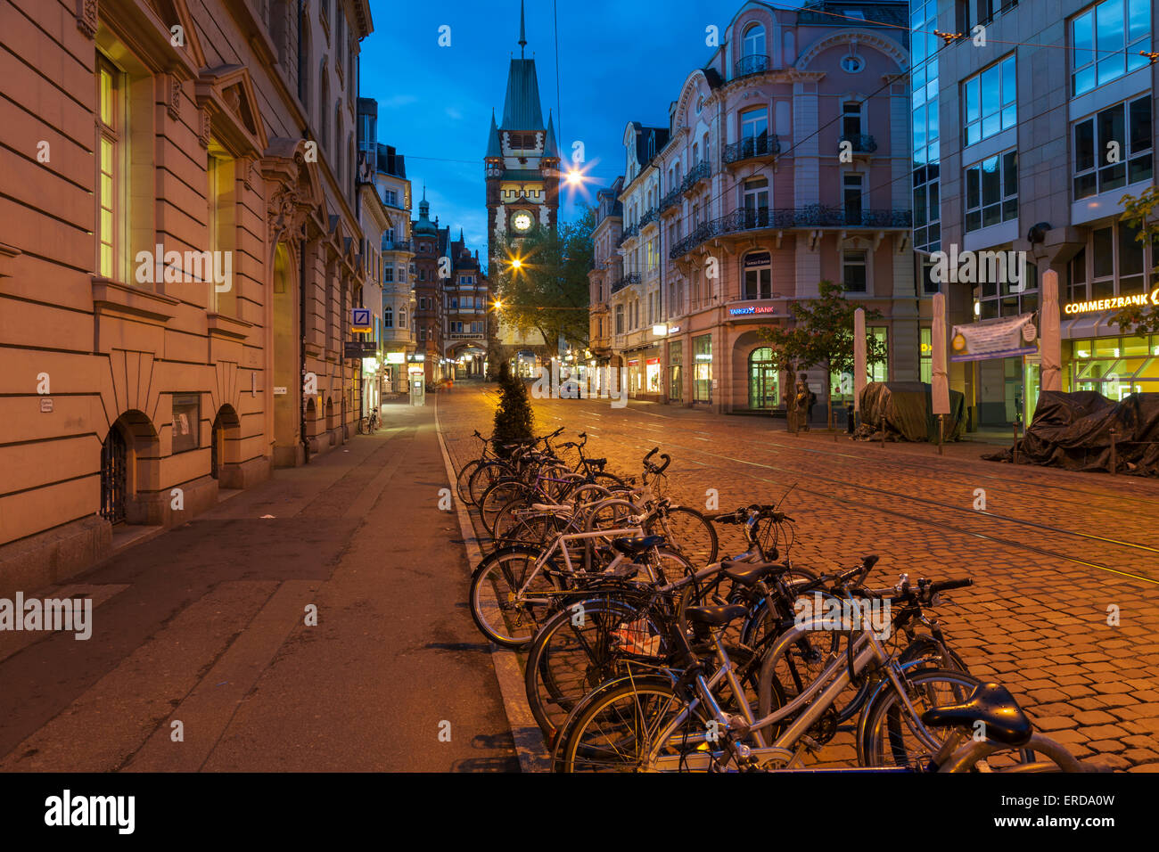 Soir à Freiburg, Allemagne. Banque D'Images