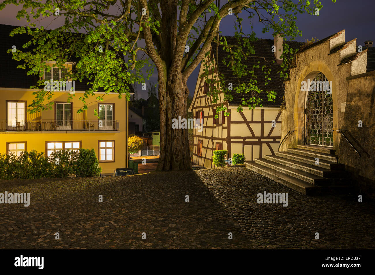 Soir à Allschwil-village, canton de Bâle, Suisse. Banque D'Images