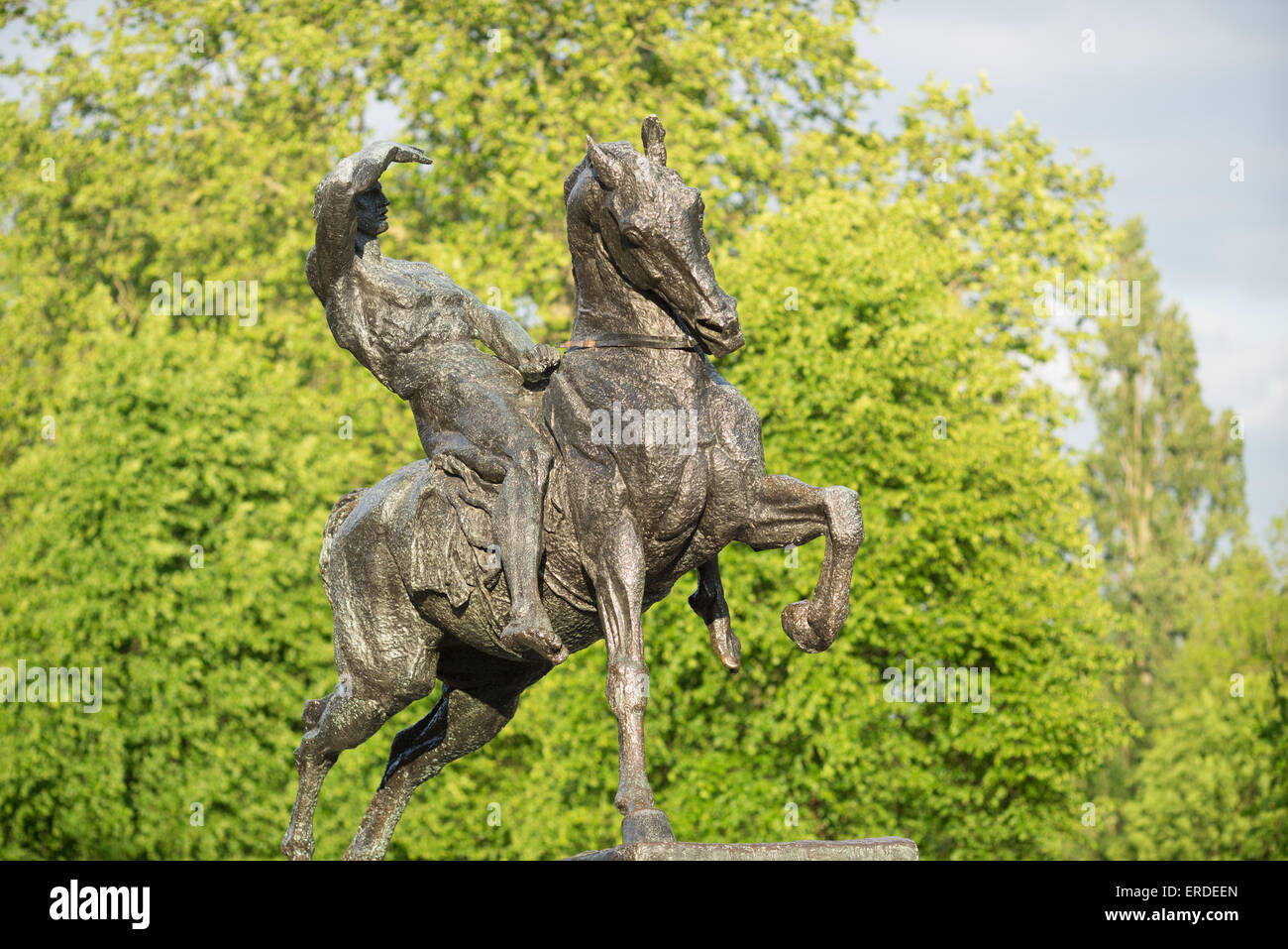 L'énergie physique. Sculpture en bronze de l'artiste anglais George Frederic Watts. Situé dans les jardins de Kensington, Londres. Banque D'Images