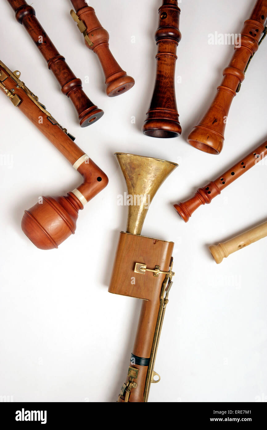 Collection de la période baroque et classique d'instruments à vent. Basset, clarinette, cor de basset, clarinette, chalumeau, période Banque D'Images