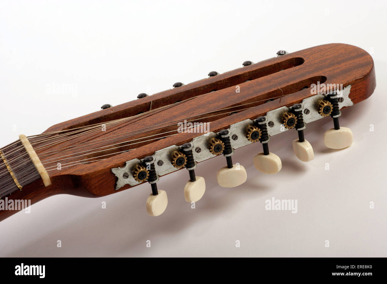 Maestro, 12 cordes mandoline espagnole faite par Vicente Tomas. Libre de chevilles et cordes Banque D'Images