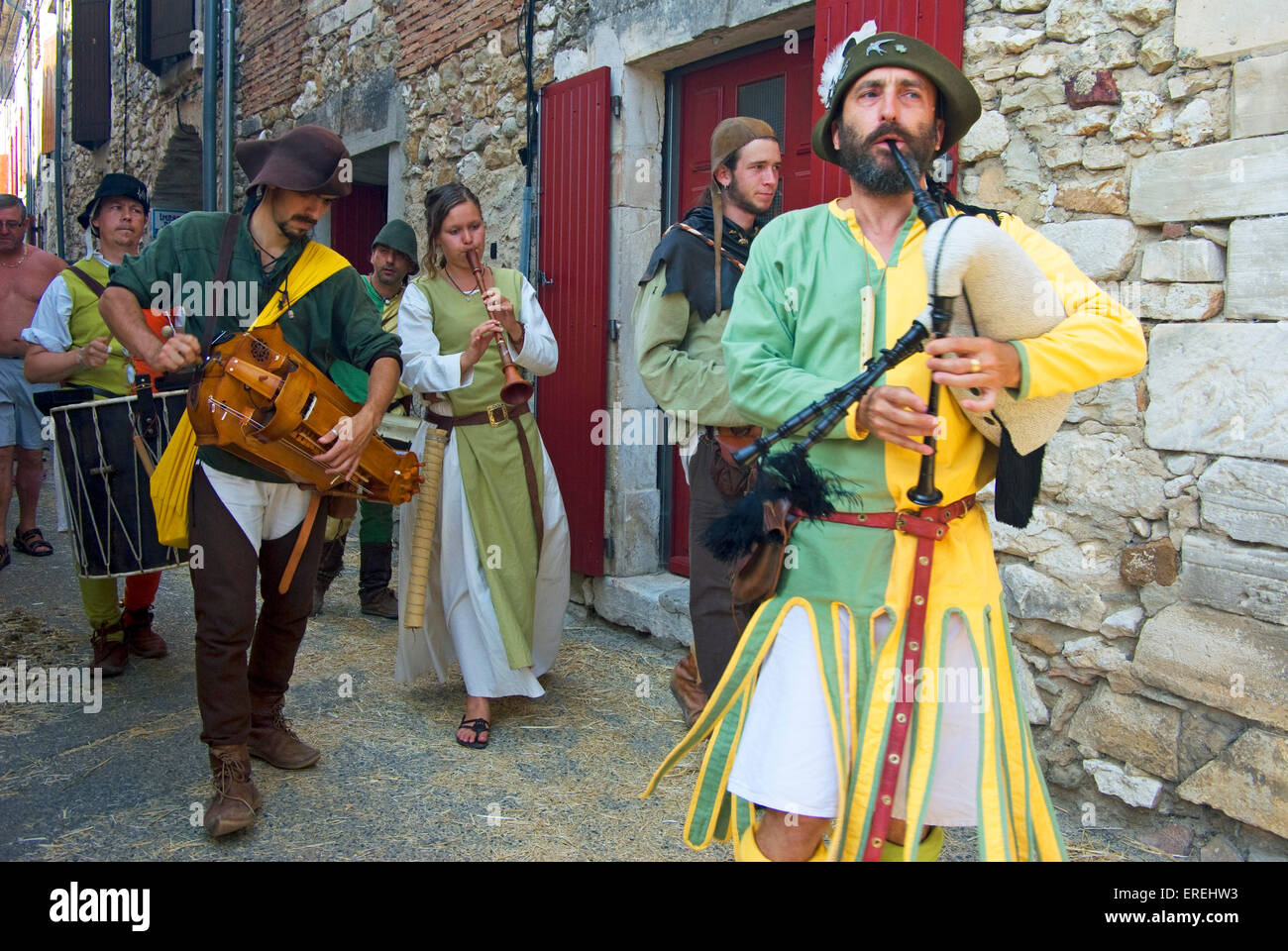 Traditional galician costume Banque de photographies et d'images à haute  résolution - Alamy