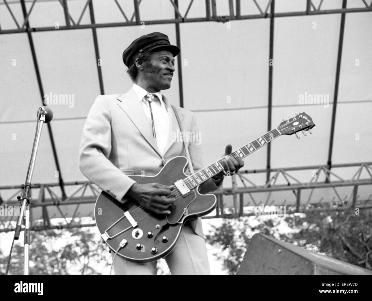Chuck Berry à la Capital Radio Jazz Festival à Knebworth, en Angleterre, en juillet 1981. CB : le musicien de jazz américain, 18 Banque D'Images