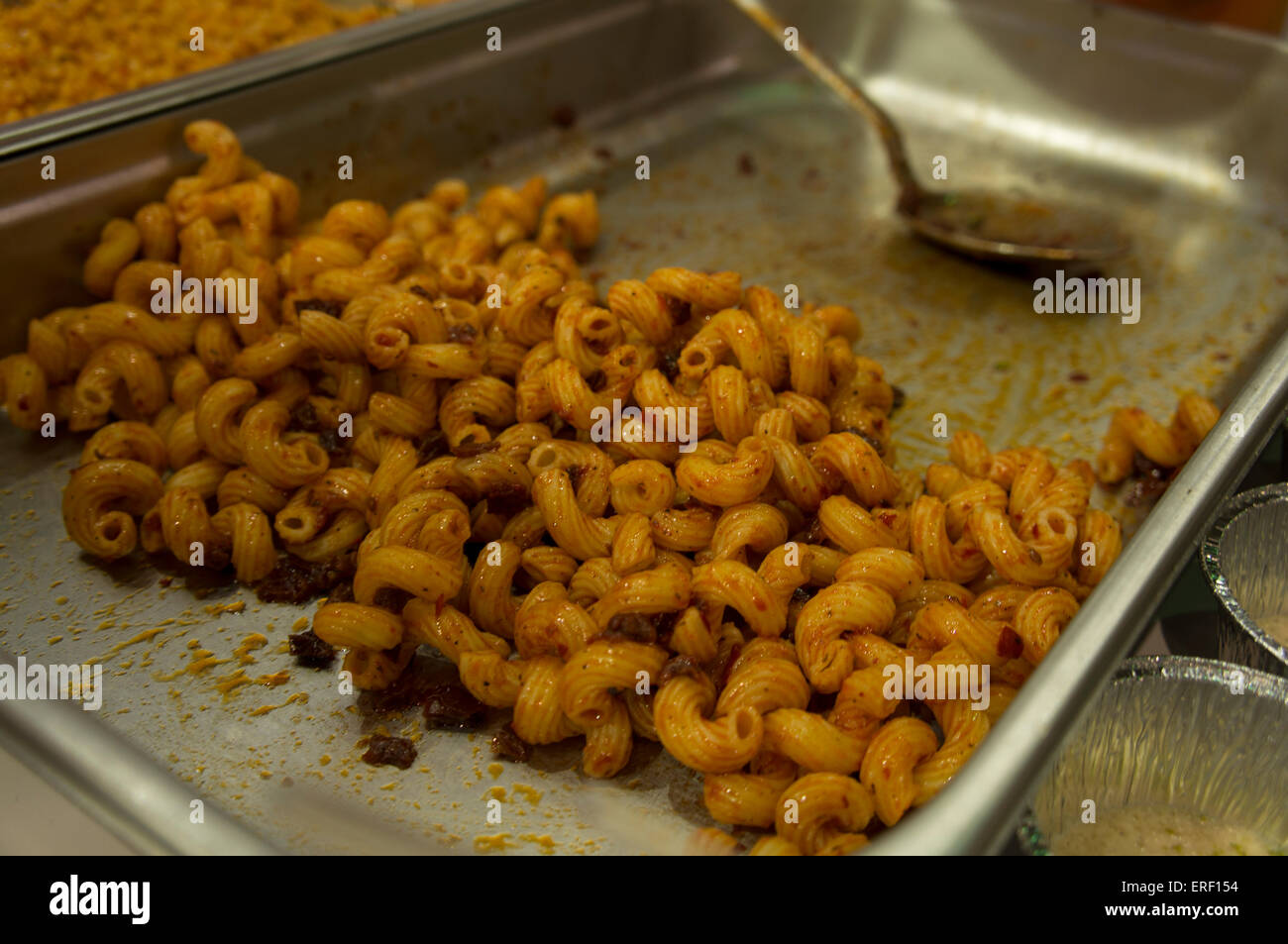 Macaroni Spaghetti plateau à repas Dîner repas alimentation alimentation Banque D'Images