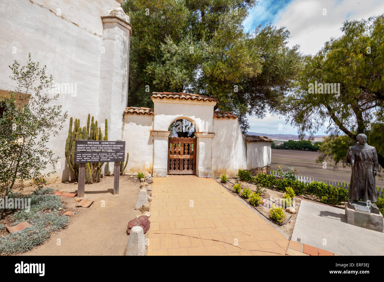 Entrée du cimetière de la Mission de San Juan Bautista à San Juan Bautista en Californie Banque D'Images
