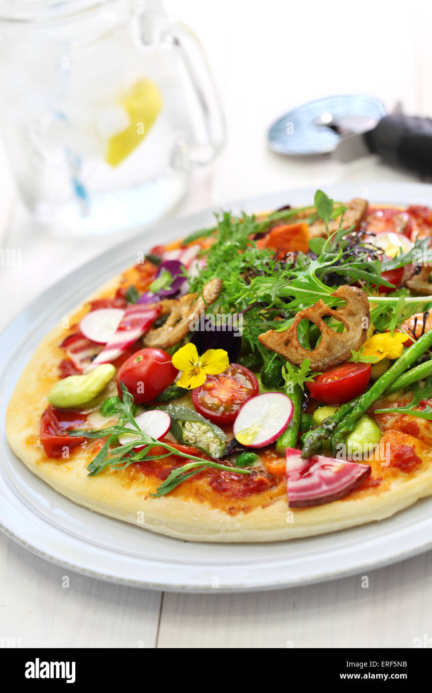 Pizza de légumes sains, la nourriture végétarienne Banque D'Images
