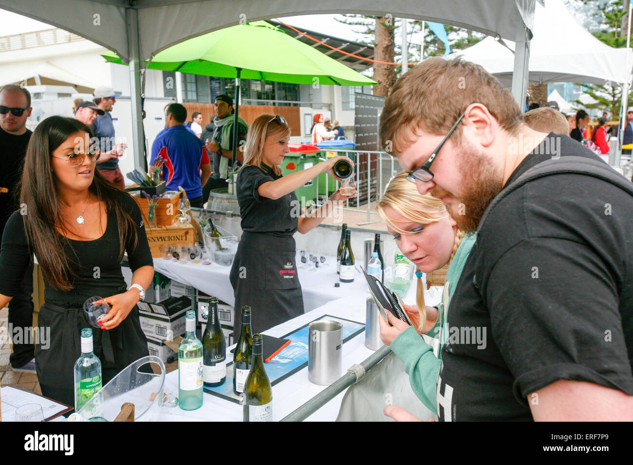 Plage de Manly vin alimentaire et la durabilité festival annuel tenu dans la banlieue de Manly sur la plages du nord de Sydney, NSW Banque D'Images