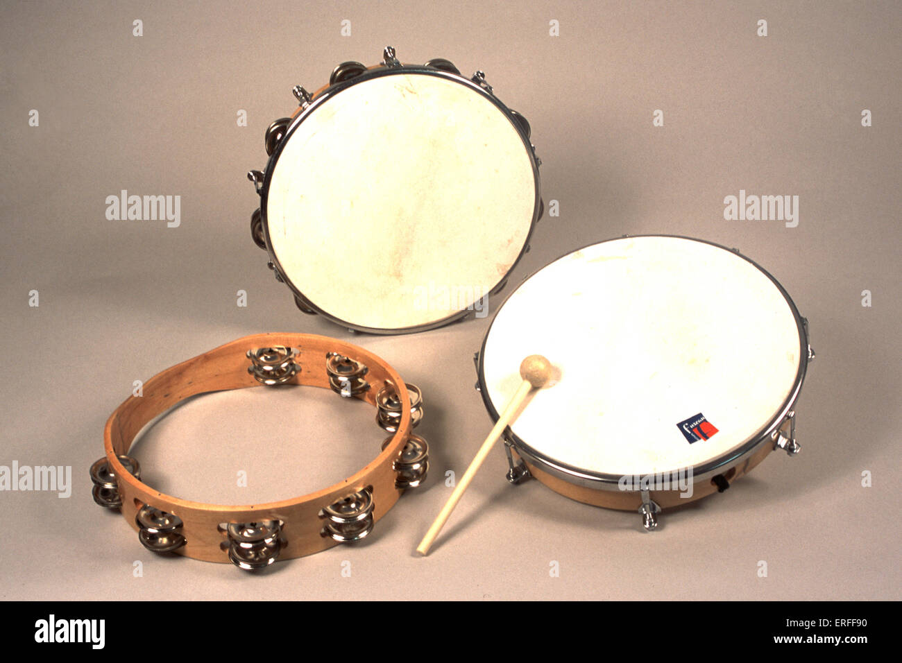 Tambourins (brésilien et réglables), tambour Photo Stock - Alamy