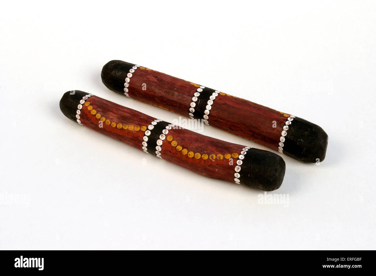 Claves - instrument aborigène - rhythm stick instrument - bâtons peints utilisés comme instruments de percussion Banque D'Images
