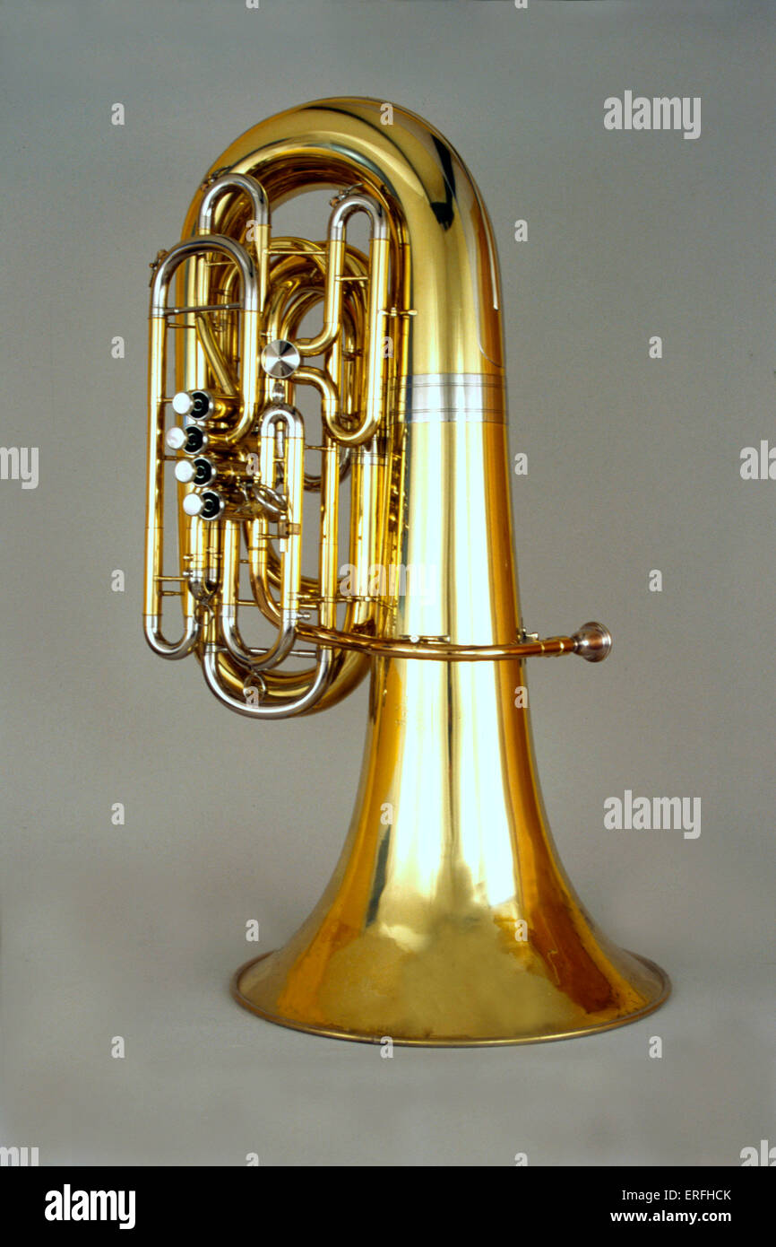 Tuba contrebasse cuivres Photo Stock - Alamy