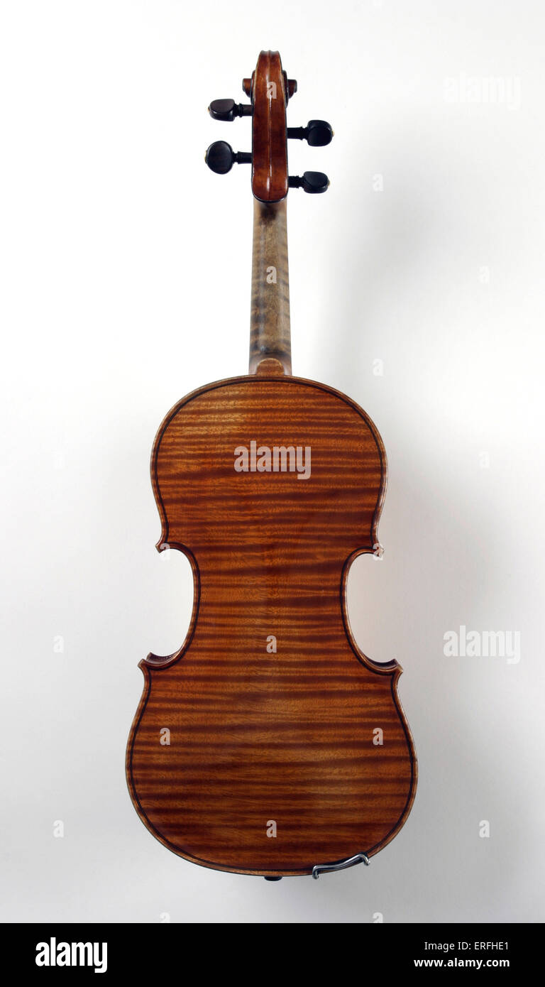 Violon - vue de l'arrière d'un violon fait par Charles J B Collin-Mezin. C  C-M : luthier français, 1841-1923 Photo Stock - Alamy