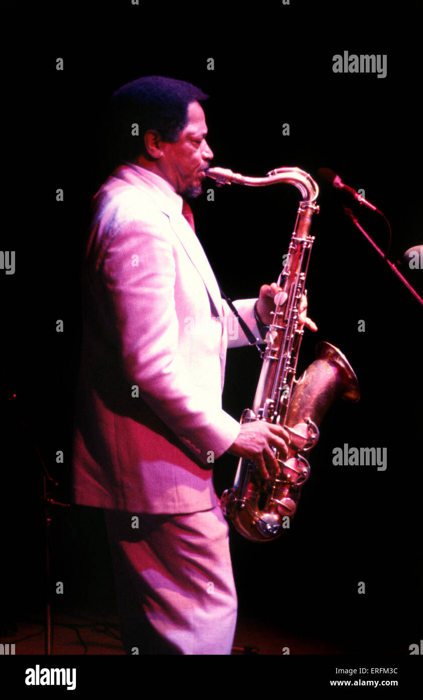 Illinois Jacquet - portrait de la saxophoniste de jazz américain à l'exécution 1981 Capital Radio Jazz Festival de Knebworth. 31 octobre 1922 - 22 juillet 2004. Pionnier de la saxophone ténor. Banque D'Images