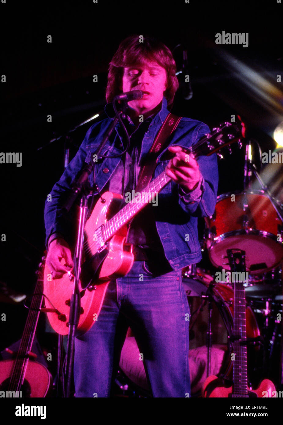 Dave Edmunds - portrait de la chanteuse et guitariste gallois d'effectuer en 1982. b. 15 avril 1944. Rock et New Wave. Banque D'Images