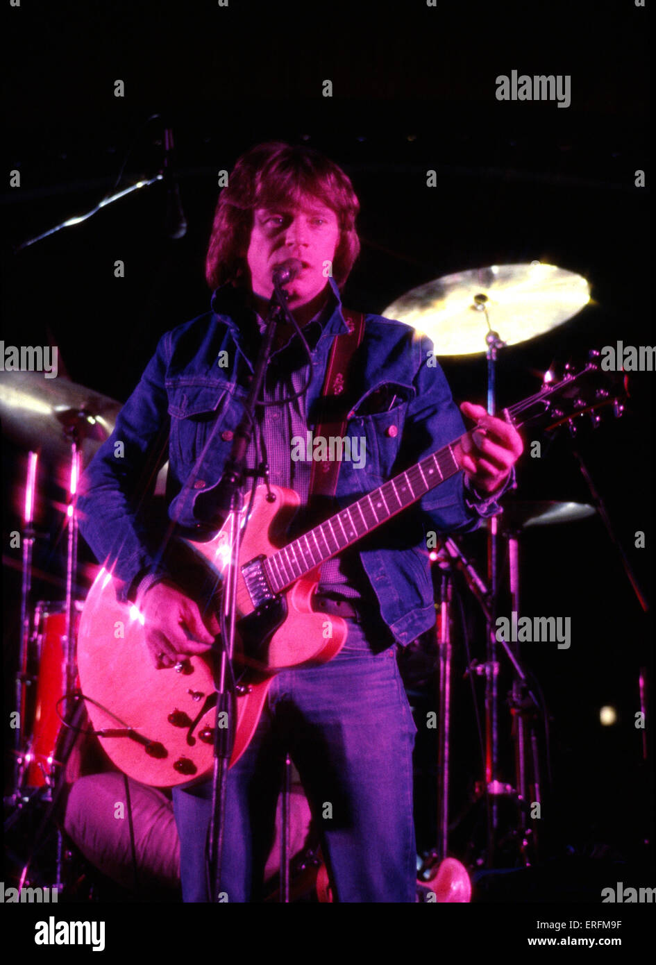 Dave Edmunds - portrait de la chanteuse et guitariste gallois d'effectuer en 1982. b. 15 avril 1944. Rock et New Wave. Banque D'Images