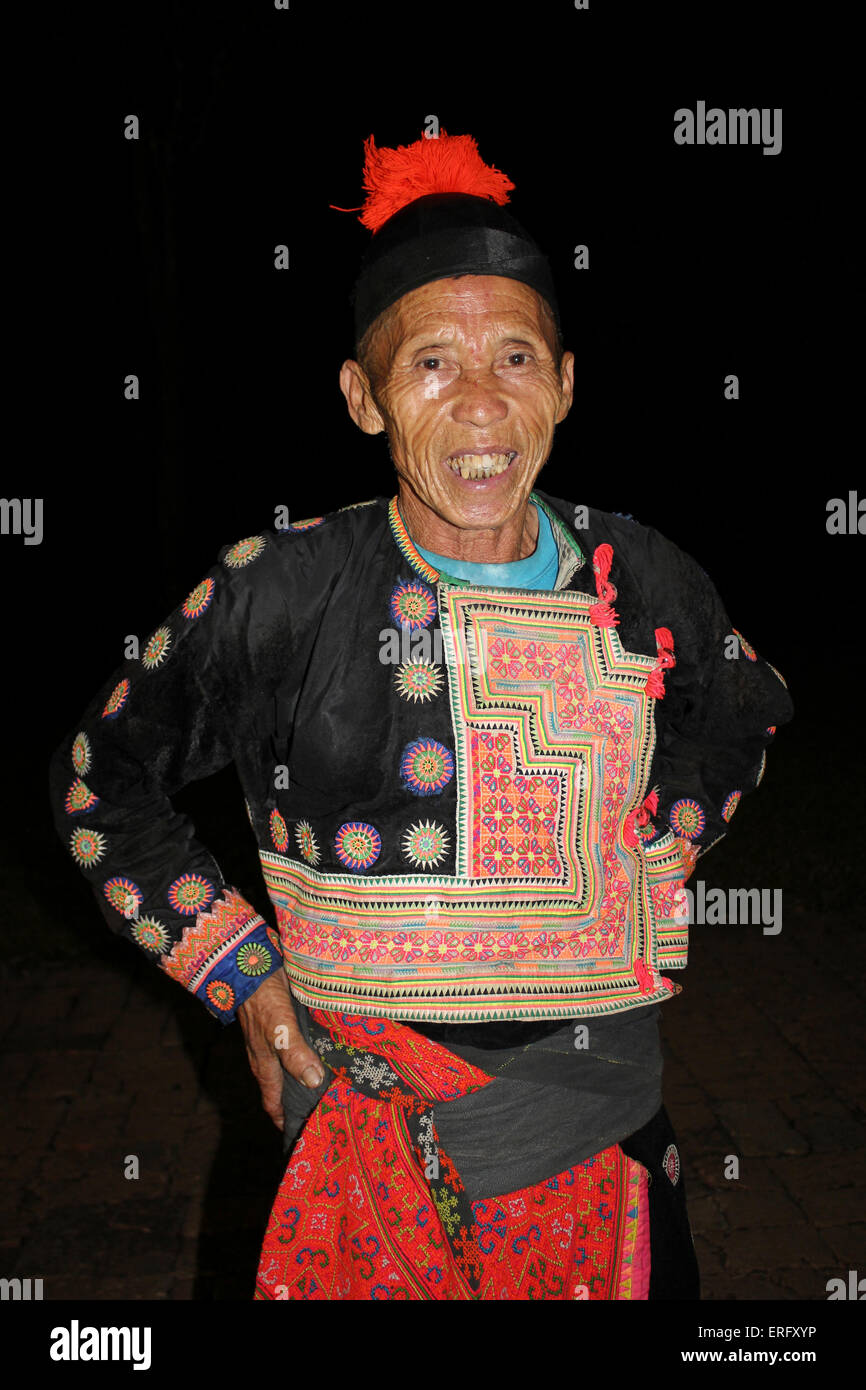 Un homme âgé de la tribu Hmong Hill dans le Nord de la Thaïlande Banque D'Images