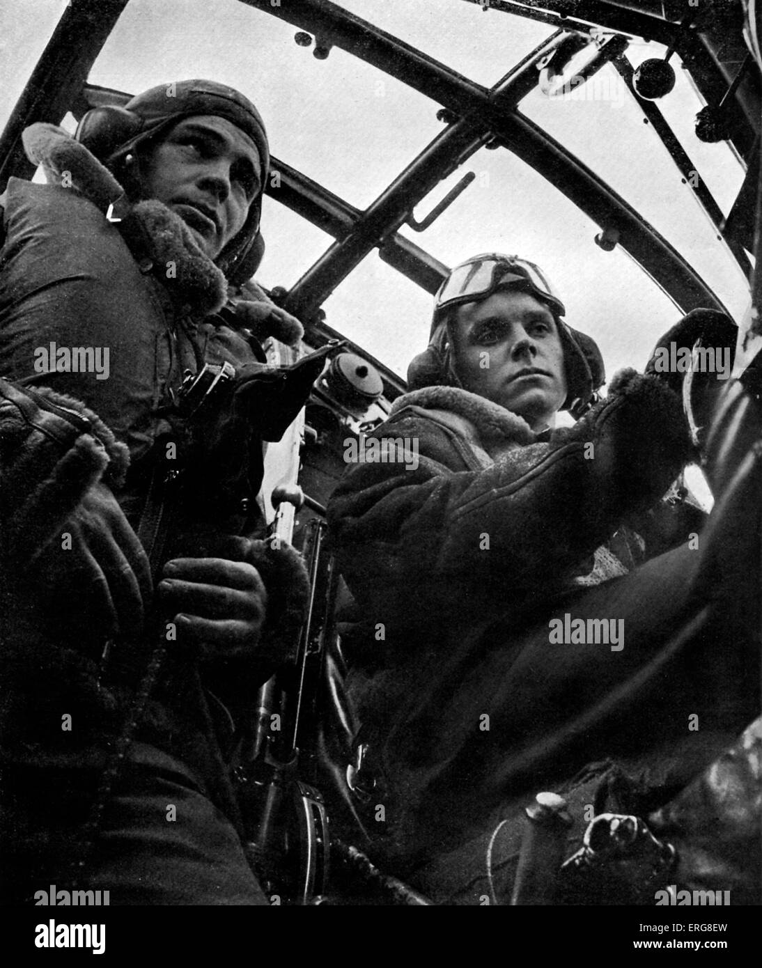 World War 2 - RAF pilote et second pilote du Bomber Command. Publié 1941 Banque D'Images