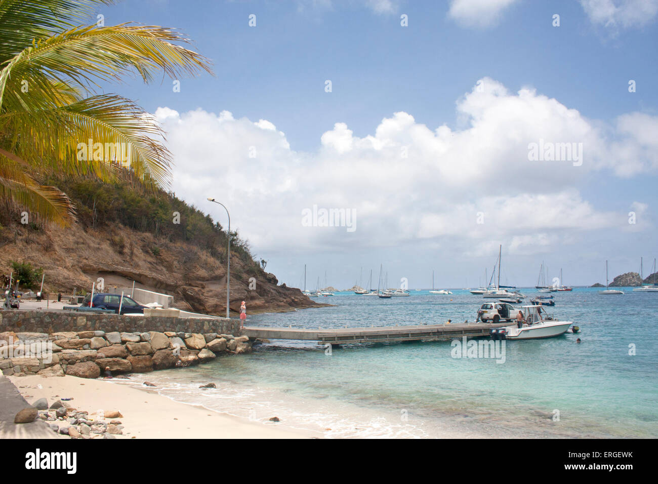 L'activité sur le quai de la plage de Corossol à St Barth Banque D'Images