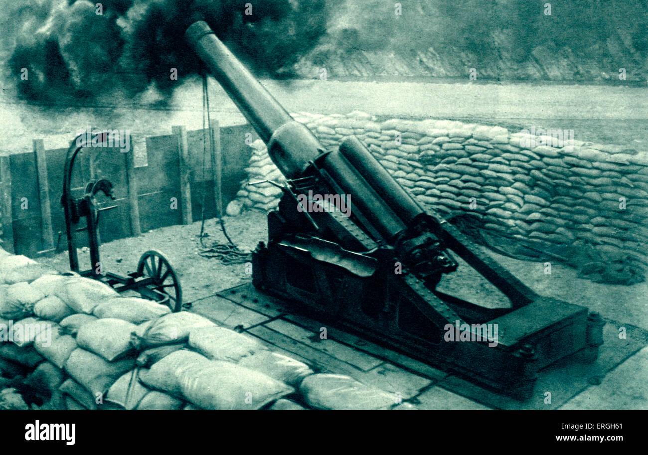 La Seconde Guerre mondiale 1 : italien 12- canon de 81 cm. Positionné sur le sud-ouest de la frontière autrichienne dans les Alpes italiennes. 1916. Banque D'Images