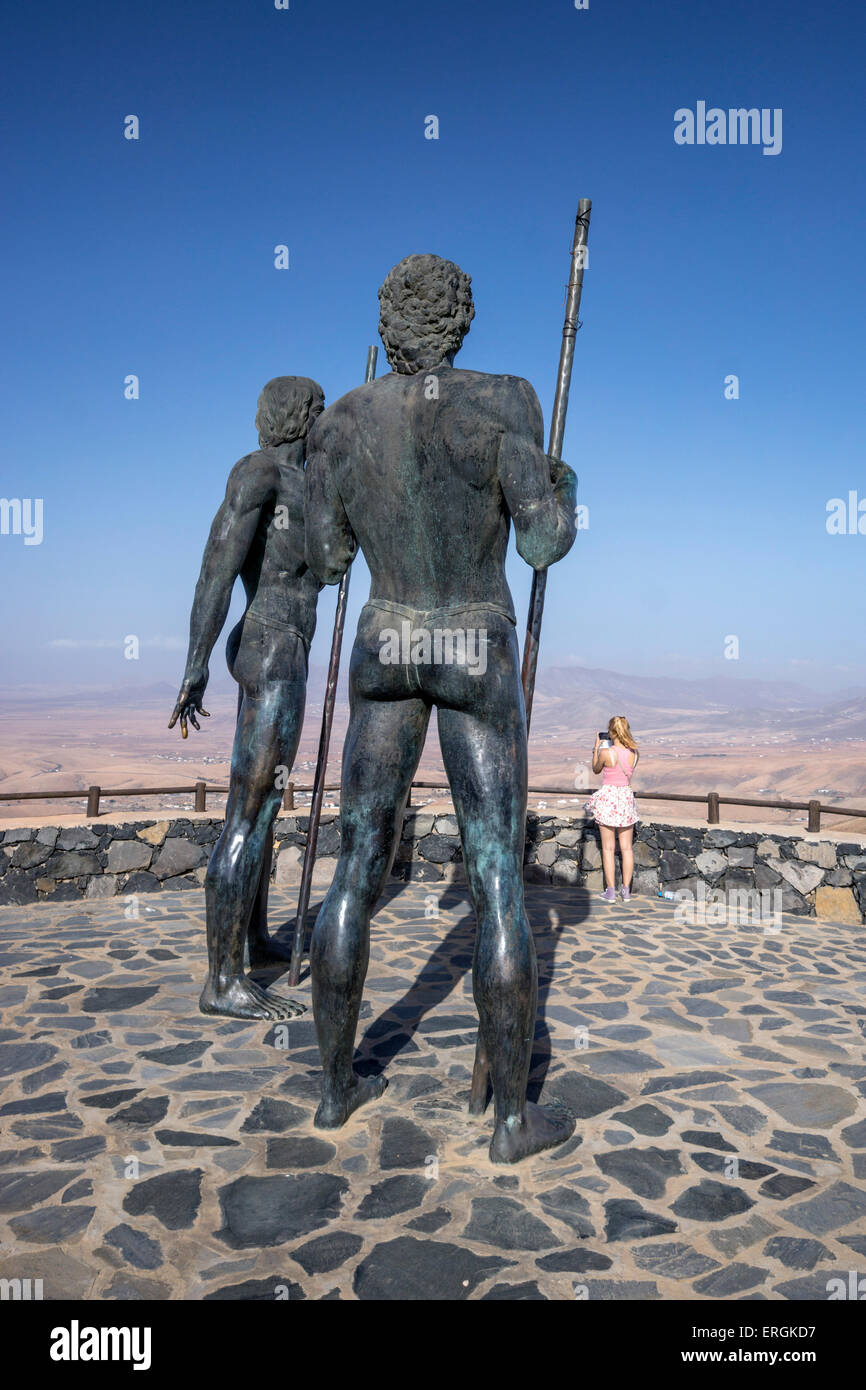 Figures, roi de Bronze Warrier et Ayose Guize , Vega de Rio de las Palmas, à bordure de Corralejo , Fuerteventura, Îles Canaries Banque D'Images