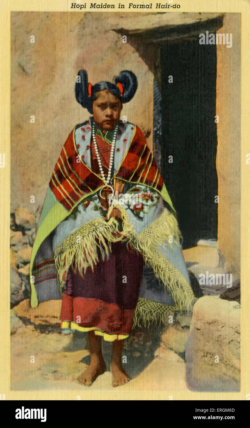 Femme hopi, sous-titre suivant : "jeune fille au cheveux Hopi formelle de faire'. Le peuple Hopi occupent une réservation en Arizona, près de la réserve Navajo. Banque D'Images