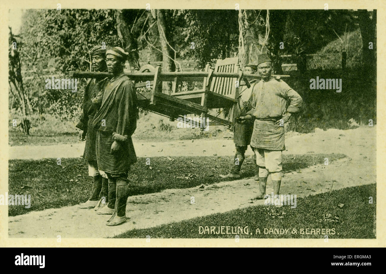 Palanquin Indiens porteurs, Darjeeling. Photographie du début du xxe siècle. Sous-titre suivant 'Darjeeling. Un Dandy & porteurs'. Banque D'Images