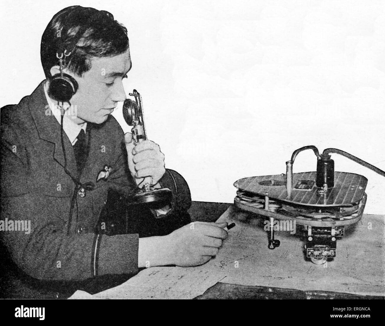 WW2 - RAF la formation des pilotes de chasse. Les Légendes se lit comme suit ; "La bouilloire graphique records pour l'avancement de l'instructeur de vol de son élève'. Banque D'Images