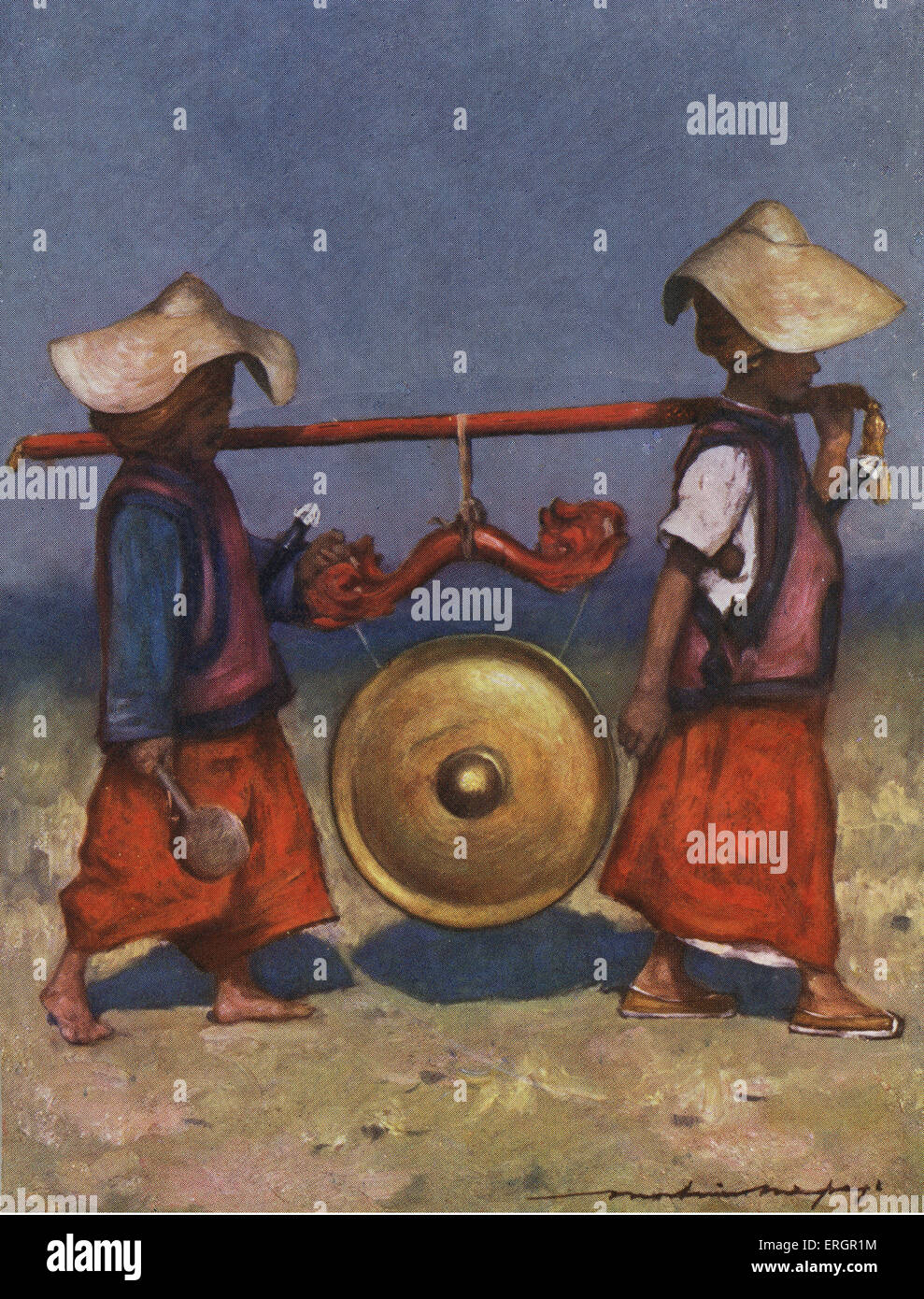 Fonctionnaires Shan, en costume traditionnel, portant un gong en laiton. Après l'illustration par Mortimer Menpes, sous-titre suivant : ' Un Banque D'Images