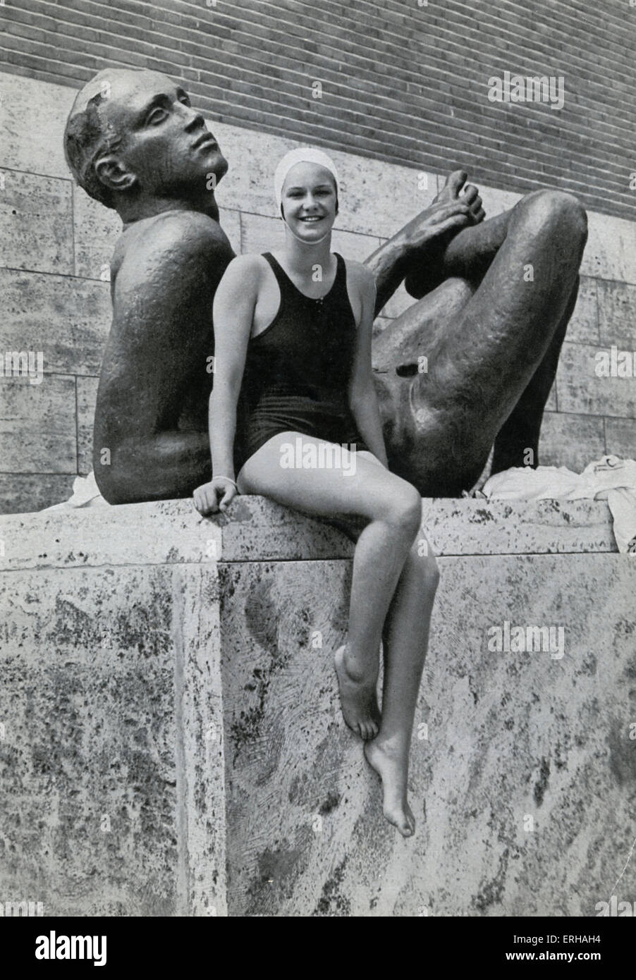 Jeannette Campbell (1916-2003), aux Jeux Olympiques de Berlin en 1936. Campbell, une Argentine, remporte l'argent au 100 mètres nage libre, Banque D'Images