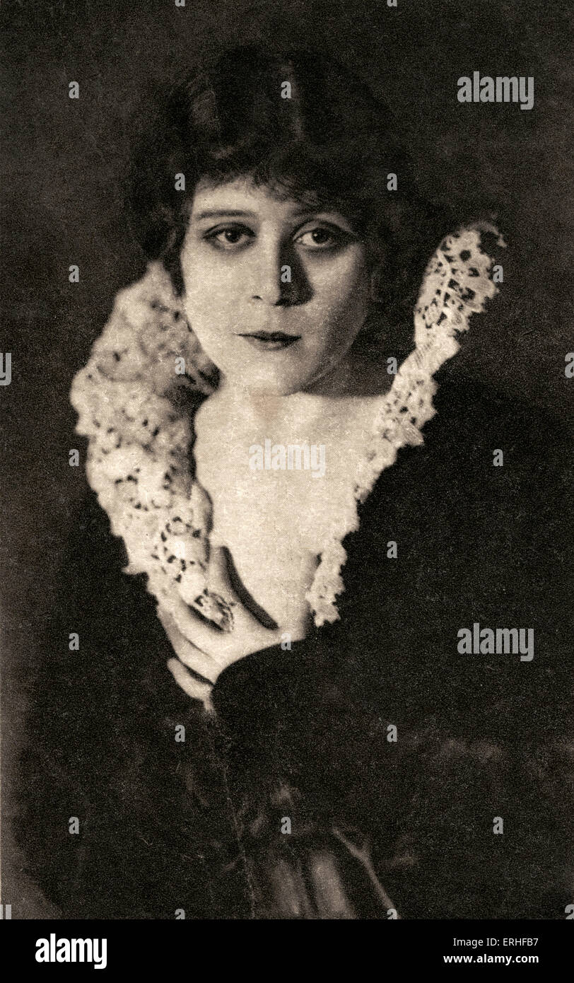 Theda Bara - American silent movie star - portrait 29 Juillet 1885 - 7 avril 1955. Née Theodosia Goodman - Banque D'Images