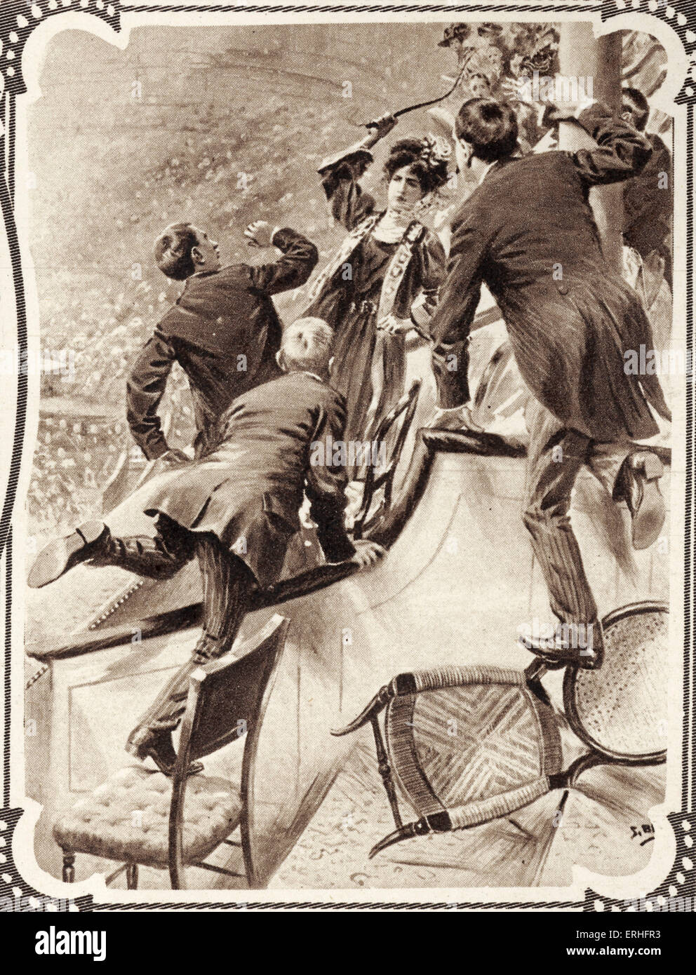 Les suffragettes - une femme à l'aide d'un fouet sur les hommes au cours d'une réunion politique au Royal Albert Hall, Londres. Le vote des femmes, les femmes Banque D'Images