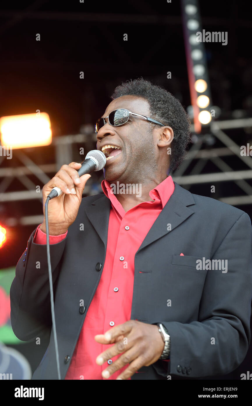 L'Edwin Star Band au Festival de Cheltenham 2015 Wychwood Music Banque D'Images