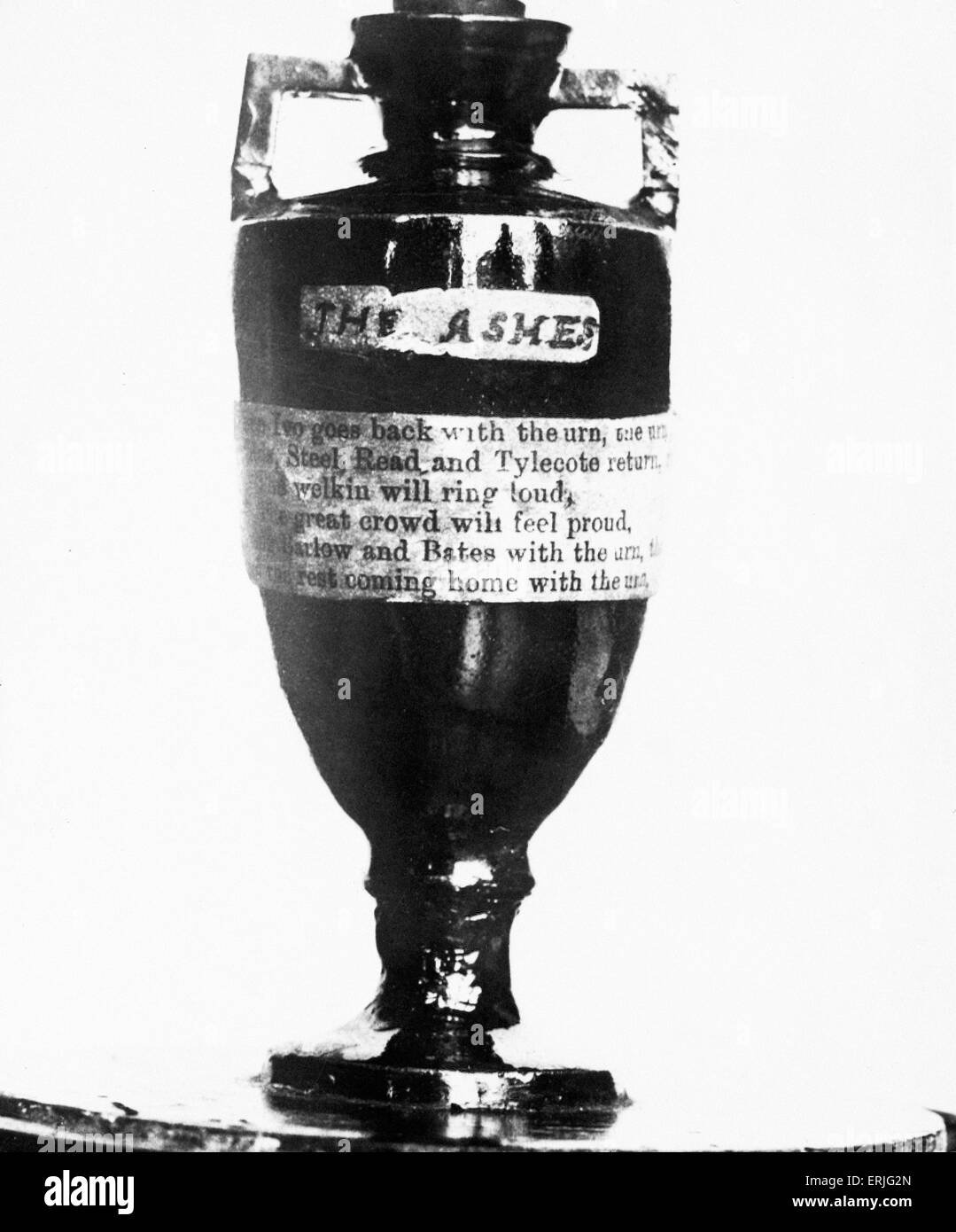 Les cendres, en compétition pour le trophée par l'Angleterre et l'Australie. 19 août 1953. Banque D'Images
