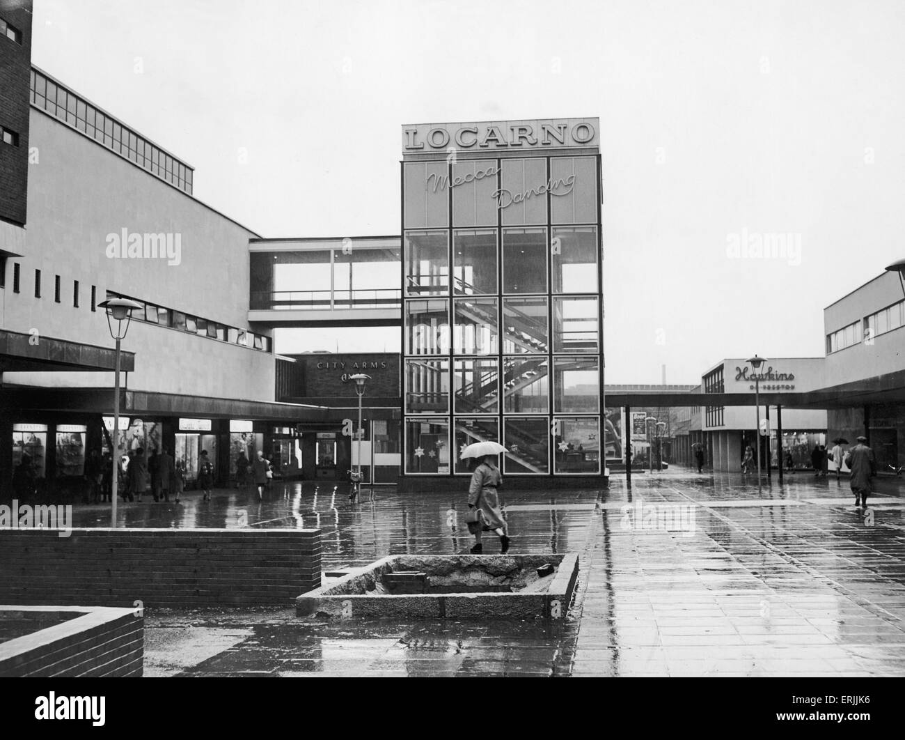 L'entrée de la tour de verre e Lacarno Ballroom à Coventry. 29 Décembre 1960 Banque D'Images