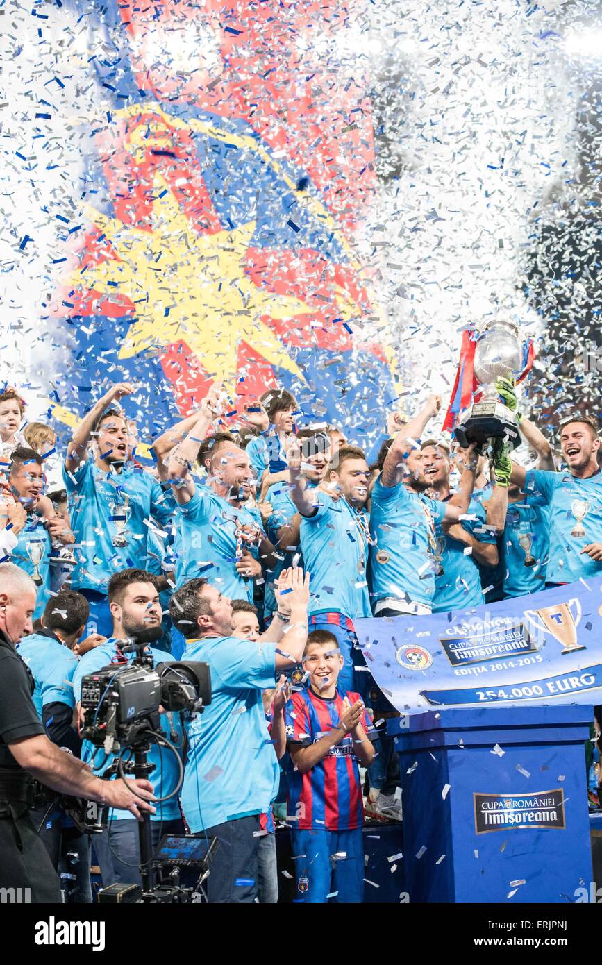 31 mai 2015 : Le Steaua Bucarest les joueurs à la fin de la Cupa Romaniei Timisoreana finales (2014-2015 Roumanie Tasse Timisoreana finales) match entre FC Universitatea Cluj ROU et FC Steaua Bucarest ROU au niveau national Arena, Bucarest, Roumanie ROU. Foto : Catalin Soare Banque D'Images