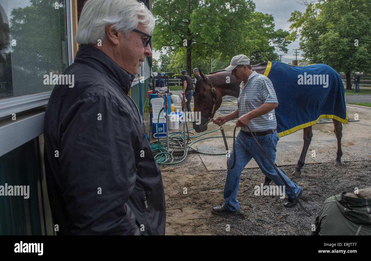 Elmont, New York, USA. 3 juin, 2015. BOB BAFFERT formateur avec Belmont Stakes et la Triple Couronne américaine d'espoir PHAROAH Belmont Park, le mercredi 3 juin 2015. Credit : Bryan Smith/ZUMA/Alamy Fil Live News Banque D'Images