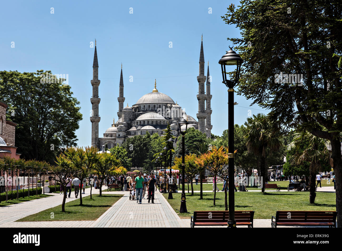 ISTANBUL - Turquie, le 6 juin. La mosquée bleue et à quelques personnes de Sultan Ahmet Park le 6 juin 2012. Sultan Ahmet Park se trouve dans la plus Banque D'Images