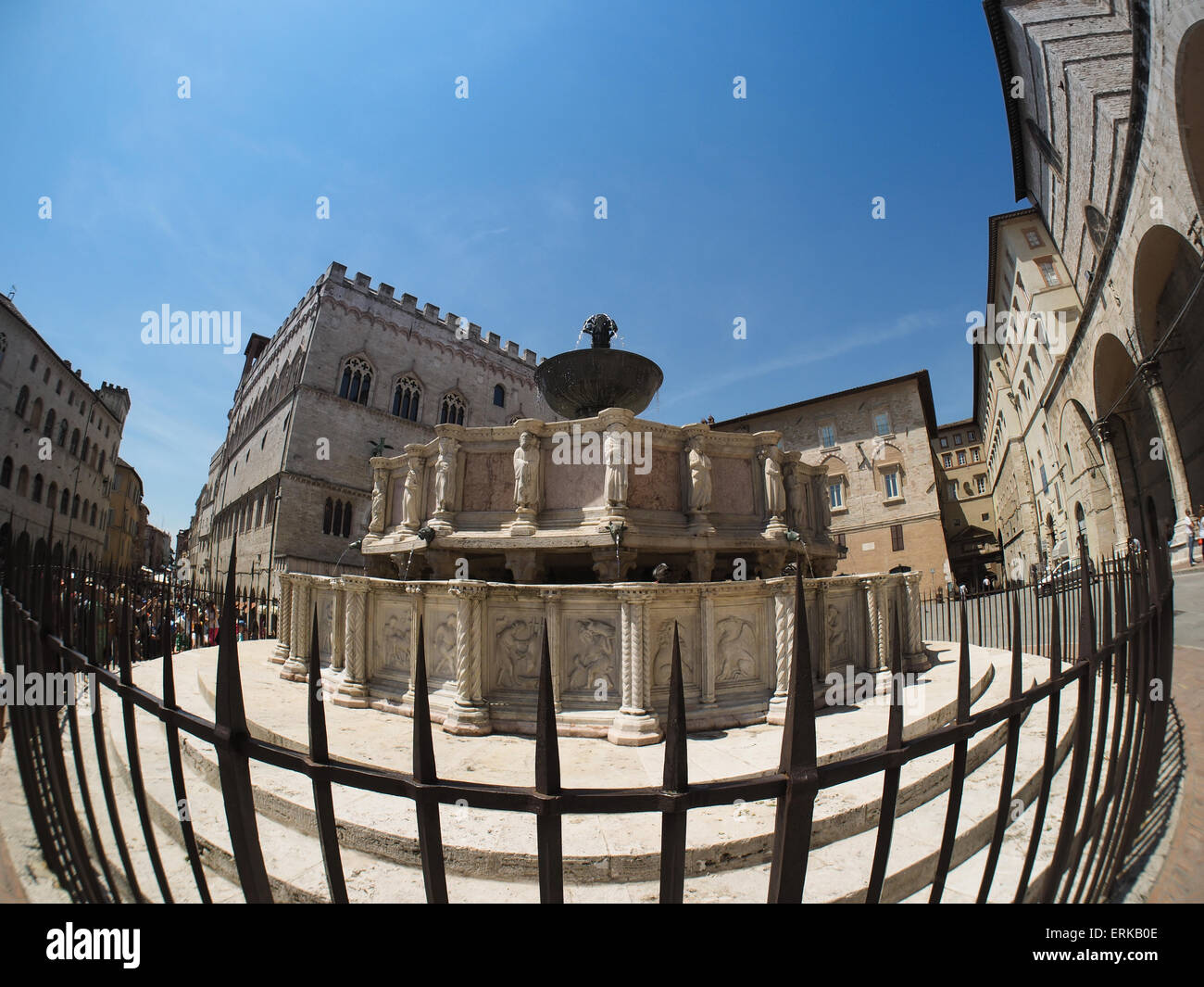 Perugia - Fontana Maggiore tourné avec un fisheye Banque D'Images