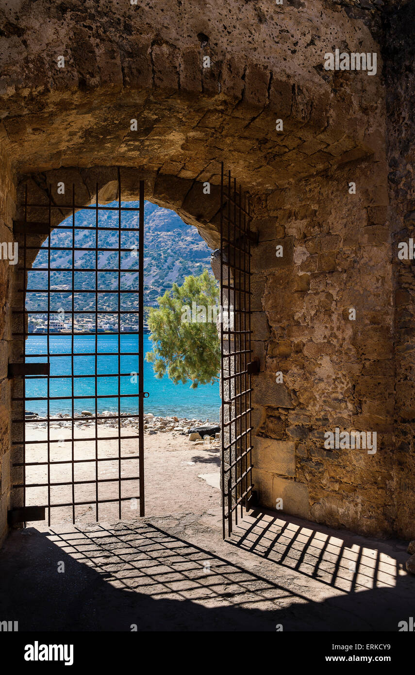 La porte de la forteresse de Spinalonga, entrée nord du golfe d'Elounda, Crète, Grèce, Spinalonga Banque D'Images