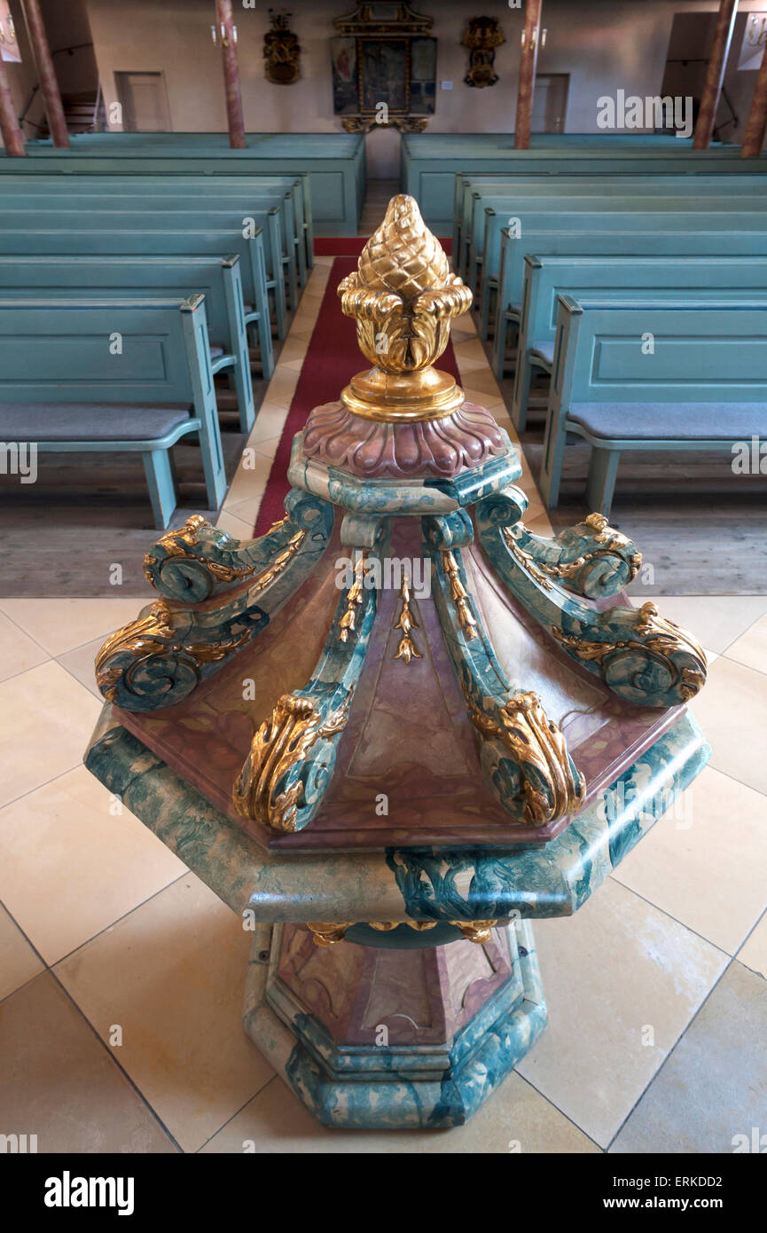 Fonts baptismaux dans l'église de Saint Maria, converti au Baroque en 1737-1738, Nürnberg, Middle Franconia, Bavaria, Germany Banque D'Images
