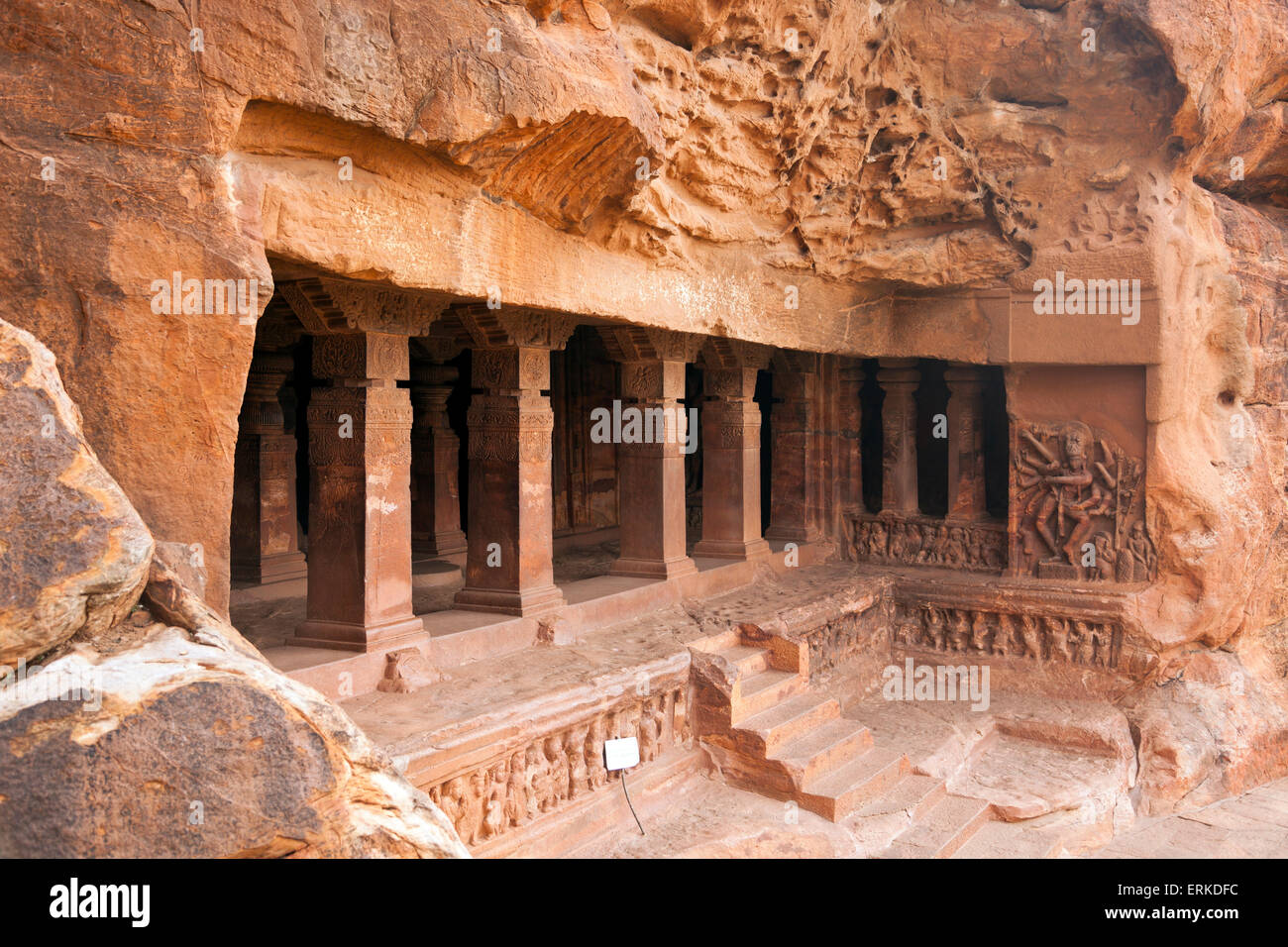 Cave temple, Badami, Karnataka, Inde Banque D'Images