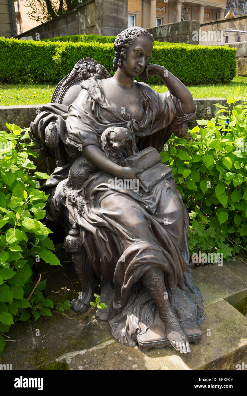 Wilhelmine, Margravine sculpture par l'Opernstraße road, Bayreuth, Haute-Franconie, Franconia, Bavaria, Germany Banque D'Images Wilhelmine, Margravine sculpture par l'Opernstraße road, Bayreuth, Haute-Franconie, Franconia, Bavaria, Germany Banque D'Images