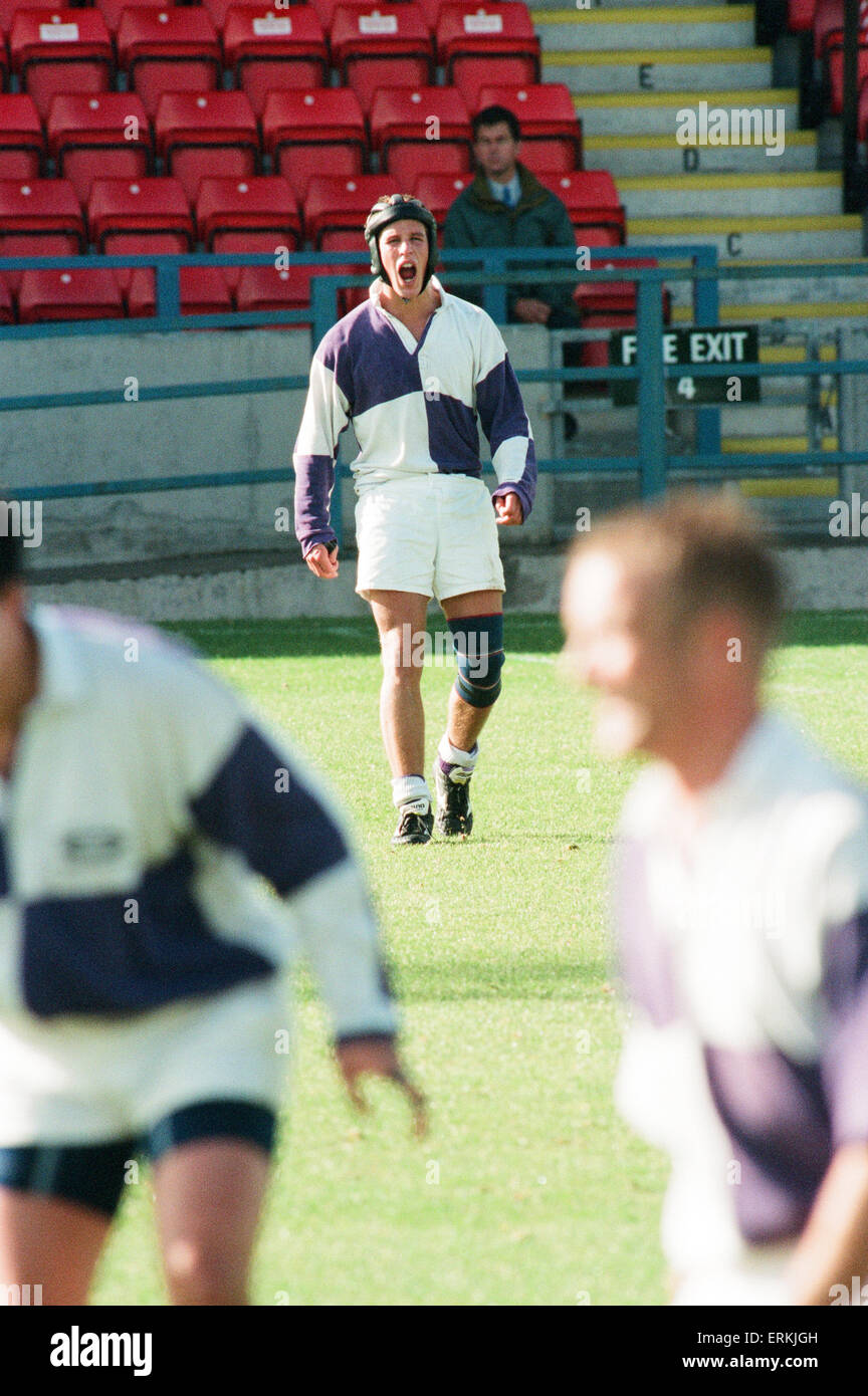 Forthbank Stadium, le 26 septembre 1995. Gavin Hastings fait sa dernière apparition de gros gibier. Il va quitter en tant qu'international après la coupe du monde, mène les barbares contre le comté de Stirling. Le jeu à Forthbank Stadium marque County's passer de sept à la Division des champions nationaux. La princesse Anne, la SRU, patron va regarder son fils Peter Phillips jouer pour une école Gordonstoun XV contre le comté de moins de 18 ans à 2,15 dans un rideau- raiser. Banque D'Images