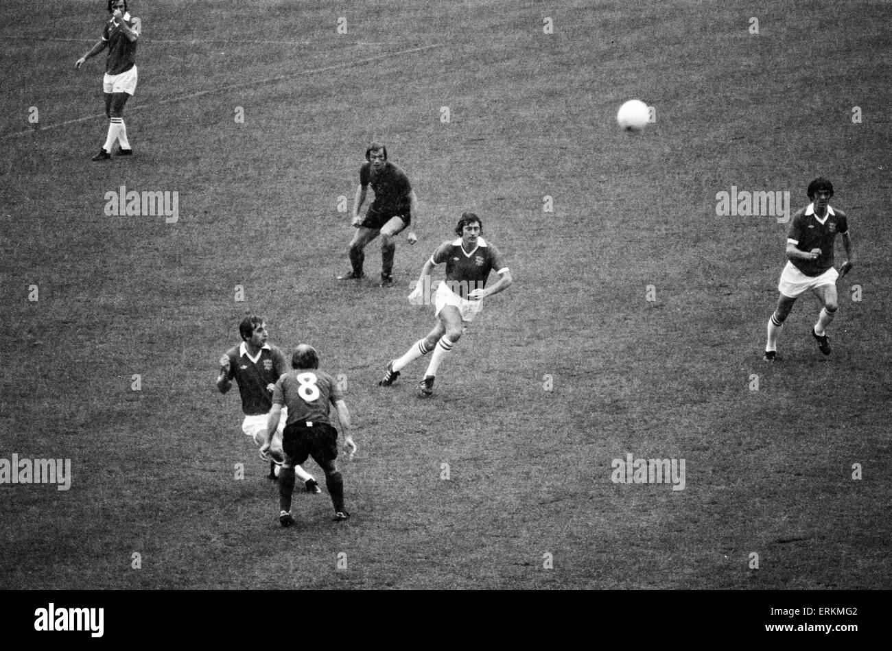 Division de la Ligue anglaise un match à St Andrews. Birmingham City 5 v Derby County 1. Vue générale de l'action, avec Trevor Francis de Birmingham (centre). 2 octobre 1976. Banque D'Images