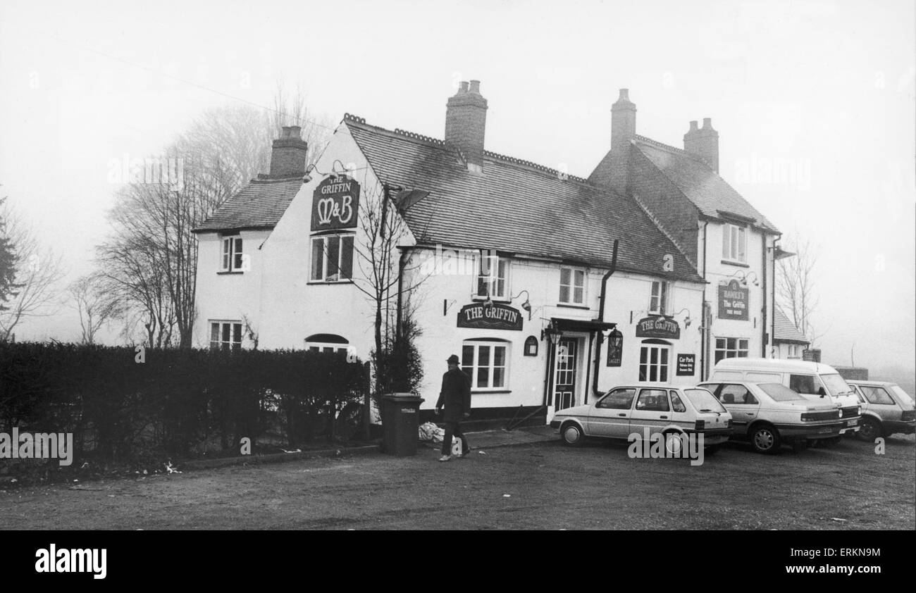 Le Griffin public house en Bedworth qui remonte bien au-delà de 300 ans. Selon les dossiers, un certain William Friswell a été recommandé à l'Qiuarter Warwickshire sessions à conserver une chambre à l'avitaillement Griff en 1654. 27 Décembre 1991 Banque D'Images