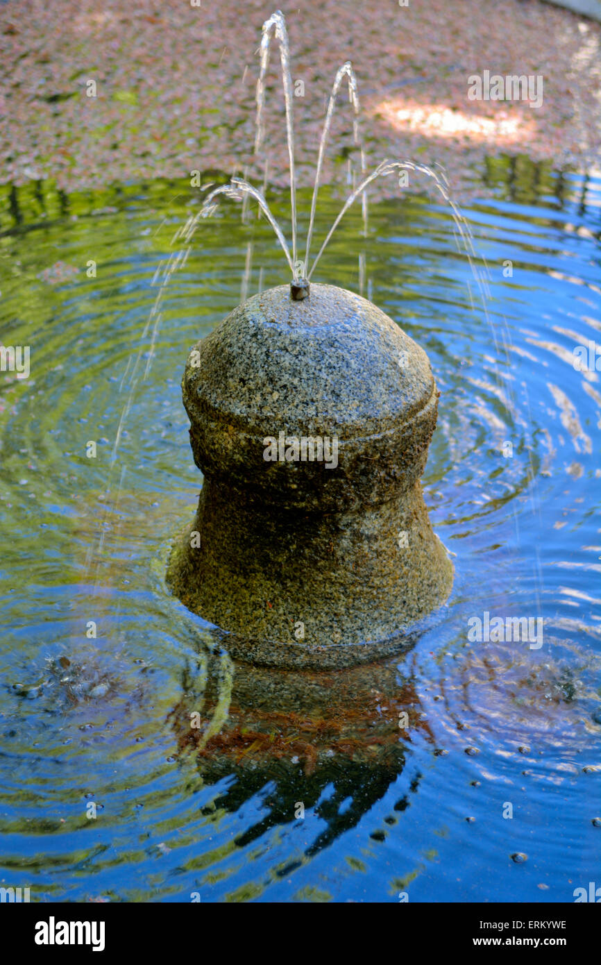 Fontaine de jardin Banque D'Images