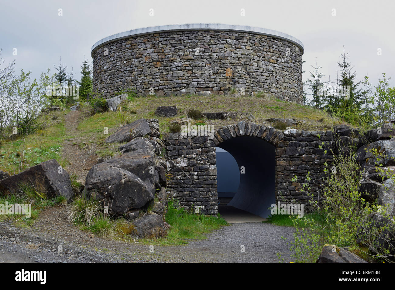 Dans l'installation, de Kielder Skyspace Northumberland. Construit par James Turrell. Banque D'Images