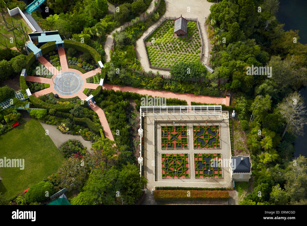 Jardins Tudor et te Parapara Jardin, jardins de Hamilton, Hamilton, Waikato, Nouvelle-Zélande, île du Nord - vue aérienne Banque D'Images