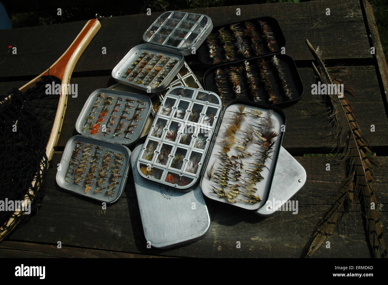 Boîte à Mouches Ancienne Perrine #96 En Aluminium - Avec Mouches - Pêche à La Mouche - Vintage PIERRE HARDY