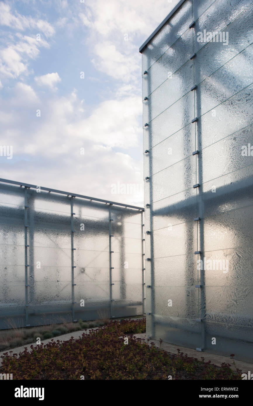 Détail de façades en verre translucide. Musée de Silésie, Katowice, Pologne. Architecte : Riegler Riewe, Architekten , 2014. Banque D'Images