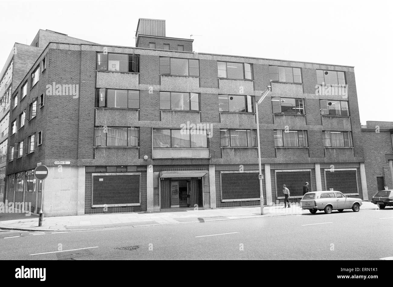 Les vols à main armée commis au Daily Mirror siège à Holborn, Londres, 31 mai 1978. Deux voleurs ont attaqué Sécurité Express Van, voler près de 200 000 €. Des coups de feu tirés, bout portant, tuant de sang-froid de gardien de sécurité Tony Castra, père marié à l'âge de 38 ans. Sur la photo. Sécurité Express Building, Curtain Road, Londres. Banque D'Images